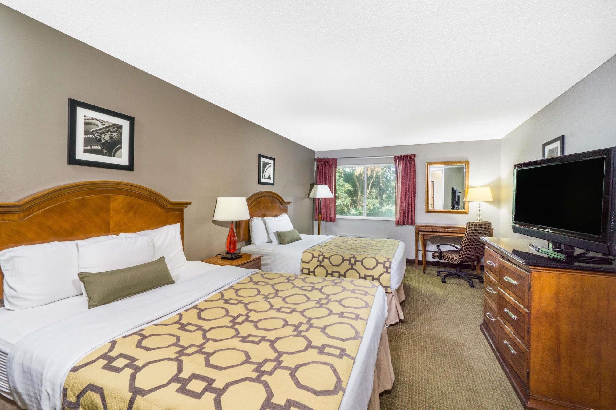 Baymont By Wyndham Piqua Hotel Buitenkant foto