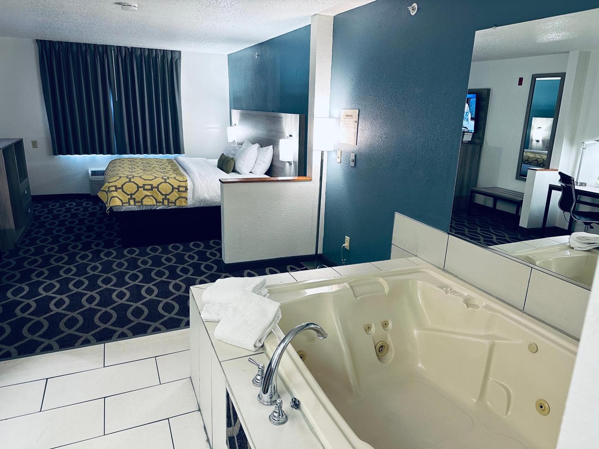 Baymont By Wyndham Piqua Hotel Buitenkant foto